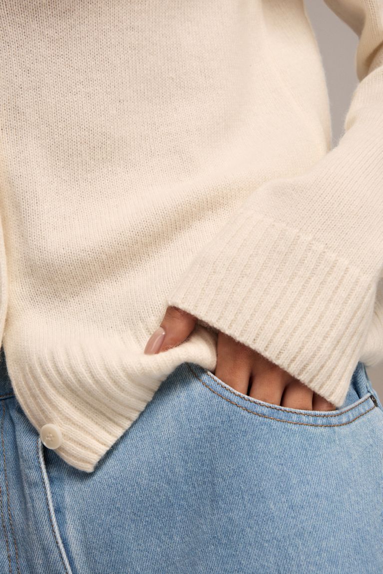 Кардиган вовна з довгим рукавом молочний