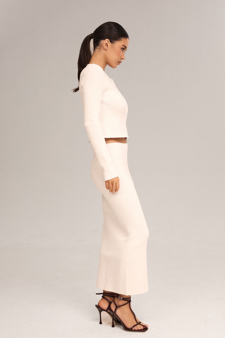 Костюм в'язаний зі спідницею білий